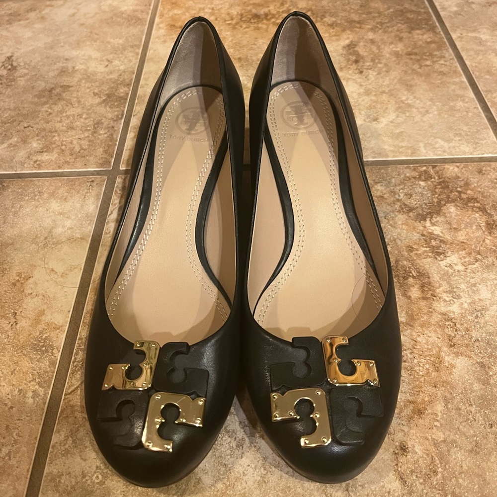 Tory Burch 2 inch black pumps